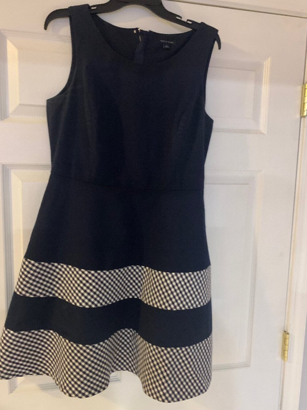 Tommy Hilfiger blue/wht checkered pattern sleeveless jumper